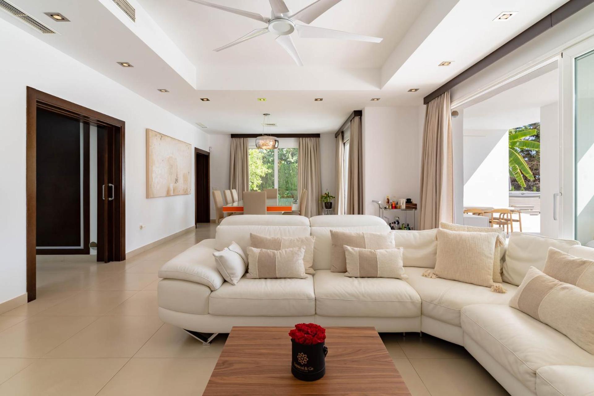 Elegant Villa In Marbella Villa *