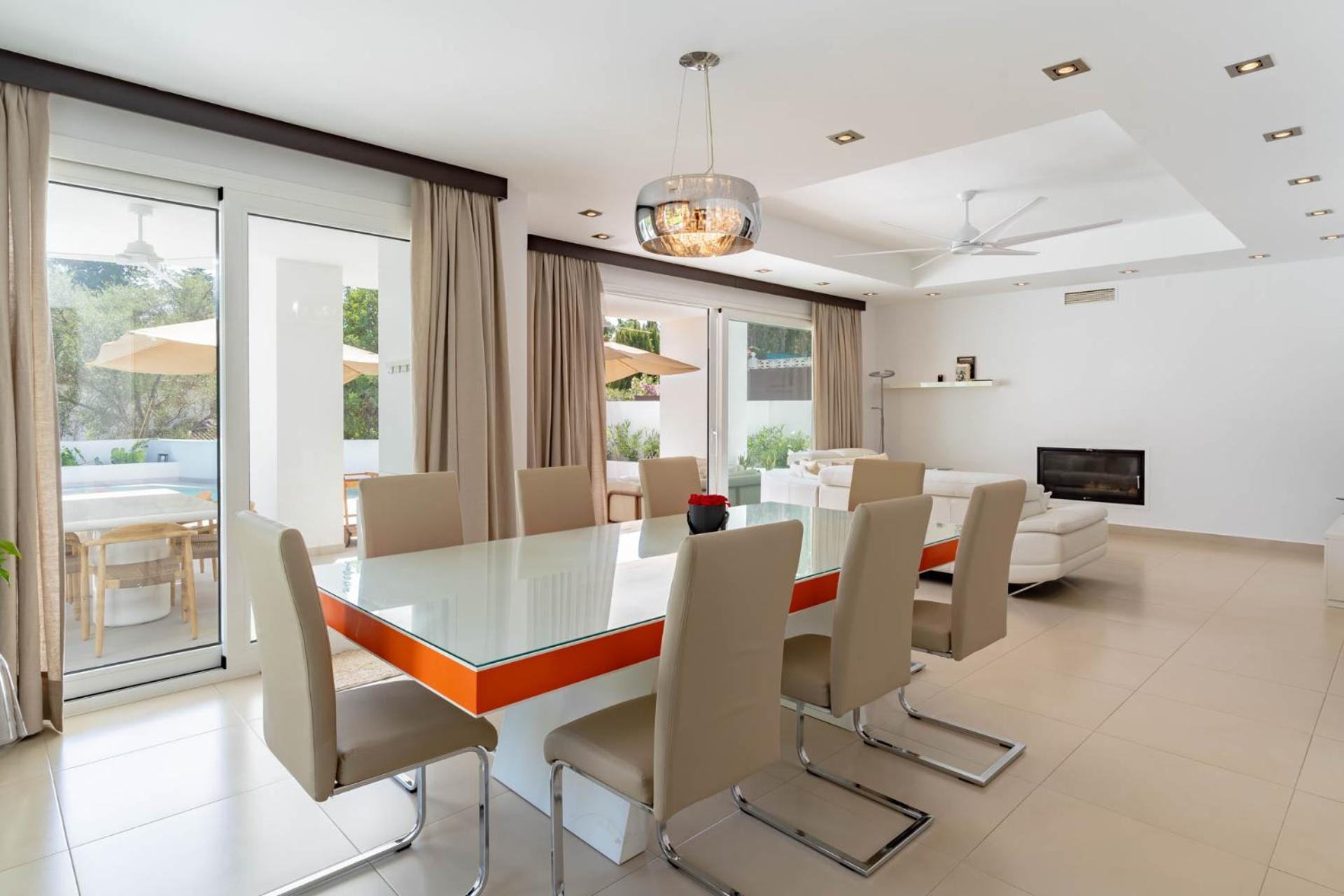 Villa Elegant Villa In Marbella *